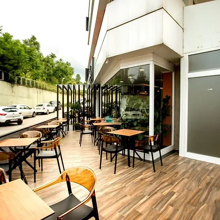 The North 特拉布宗